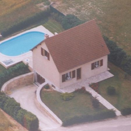 Maison De Vacances Pour 6 Personnes Avec Piscine Lainsecq Exterior foto